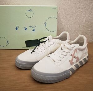 Off-White White and Gray Sneakers